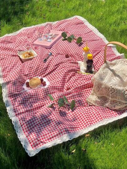 1PC Attractive Red And White Plaid Square Corner Blanket - Rayon Fabric Woven With Lace Trim, Suitable For Camping, Beach Activities, Photography As Backdrop, Picnic Accessory