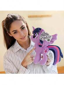 Hasbro Hasbro Pelúcia da Princesa Twilight Sparkle, com chifre brilhante e crina arco-íris, macia e confortável, ideal para meninas, presente perfeito para as festas de fim de ano, recomendada para crianças a partir de 3 anos, personagem oficialmente licenciada. - Twilight Sparkle - Ver 6