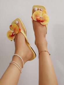 2025 EU Size Plus Size New Design Faux Flower Decor Square Toe Flat Slide Yellow Sandals For Women, Summer,Beach Outfits - Yellow - View 2