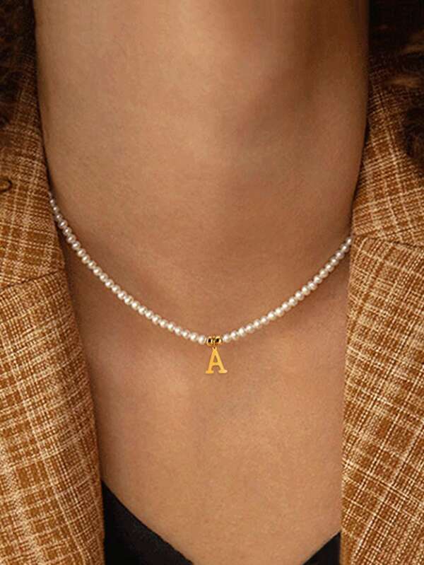 Collana con pendente a iniziali in acciaio inossidabile stile bohémien, con perle sintetiche, collana di perle fai-da-te per donna, gioiello choker