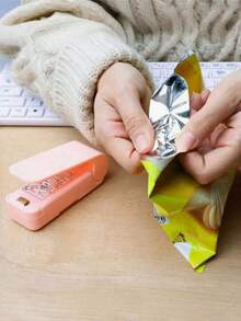 1 件便携式迷你热封机，适用于食品袋，真空食品封口机塑料袋热封零食封口机聚乙烯管塑料袋套件工具 - 热塑袋封口保鲜 - 易于使用的包装厨房配件（不含电池）（随机颜色）