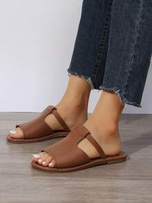 Livesso Nuevas sandalias planas tipo slide para mujer talla grande, cómodas y minimalistas, de punta redonda, punta abierta y diseño calado, casuales de moda para exterior, playa y verano - Marrón - Ver 3