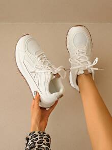 女士圆头系带厚底学生休闲舒适厚底运动鞋 - 卡其色 - 查看 1