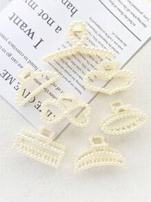 5pcs Women Faux Pearl Hair Clips Set, Simple Fashion Elegant Casual Cute Girlish Sweet Resin Material Fashionable Faux Pearls Heart Bow Crescent Moon Butterfly Oval Faux Pearl Hair Clips Combo, Commute Daily Outfit Matching Updo Hair Fixation, Non-Damaging Hair Summer
