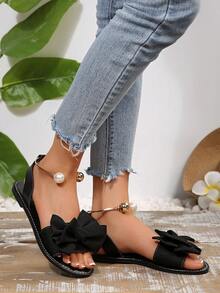 Nuevas sandalias deslizantes planas decoradas con cuentas metálicas, lazo y punta redonda para mujer de talla grande. Cómodas, sencillas y con estilo para un uso casual, playa, vacaciones y verano. - Negro - Ver 5