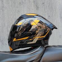 Wysokiej jakości modułowy kask motocyklowy typu flip-up z podwójnym wizjerem, spersonalizowany duży spojler, zatwierdzony przez DOT, gniazdo głośnika Bluetooth, odpowiedni dla mężczyzn i kobiet