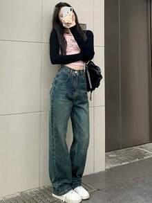 Women's Loose Cargo Jeans With Pockets & Distressed Design