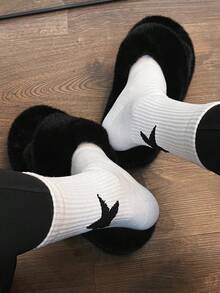 10双男女通用休闲袜，五角星图案，简约时尚，百搭舒适，商务休闲长袜，适合运动，秋冬季保暖，中筒情侣袜。情人节好礼。