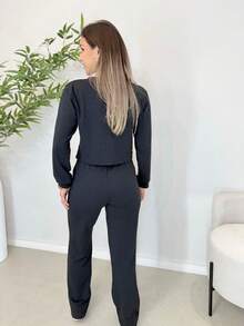 WOMEN'S SET OF PANTS AND LONG SLEEVE SWEATSHIRT, COMFORTABLE AND STYLISH - Black - View 2