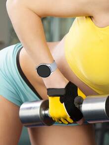 兼容三星 Galaxy Watch 4、5、6 和 7（44 毫米和 40 毫米）。这款二合一保护壳采用防震防刮的硬质 PC 材料，并配有钢化玻璃屏幕保护膜。男女皆宜，时尚运动，佩戴舒适，触控灵敏。 - 銀色 - 查看 8