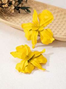 2pcs Exaggerated Floral Design Earrings For Women, European And American Style