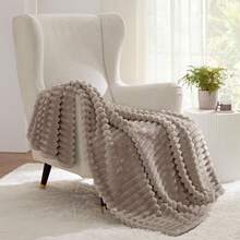 White Throw Blanket For Couch - GentleSoft Cozy Soft Blankets For Women, Cute Small Fleece Throws For Girls, Birthday Gifts For Women Mom, Fathers Day Decor Gifts, , 50x60 Inches - Mocha Meringue - 查看 8