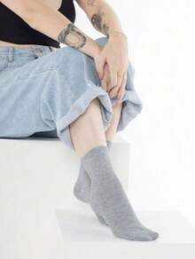 Kit With 3 Pairs Of Plain High-Top Socks For Women, Sizes 35 To 40 - Black and White - View 2