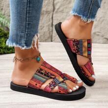 Sandalias planas de playa cómodas y transpirables con estampado retro, tira en el dedo y estilo bohemio, para mujeres, nuevas para 2025 y de comercio exterior