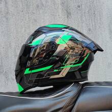 Wysokiej jakości modułowy kask motocyklowy typu flip-up z podwójnym wizjerem, spersonalizowany duży spojler, zatwierdzony przez DOT, gniazdo głośnika Bluetooth, odpowiedni dla mężczyzn i kobiet