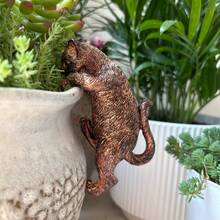 1pc Whimsical Cat Statue With Hanging Planter - Faux Bronze Finish, Perfect For Home And Garden Decor, Suitable For Halloween, Christmas, Easter, Thanksgiving