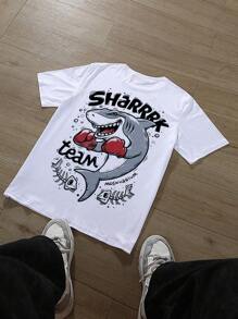 Camiseta de hombre talla grande con gráfico digital 3D de tiburón, camisa informal y transpirable de manga corta creativa para uso en casa, ligera y fresca para el verano