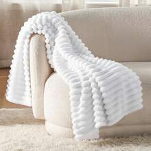 White Throw Blanket For Couch - GentleSoft Cozy Soft Blankets For Women, Cute Small Fleece Throws For Girls, Birthday Gifts For Women Mom, Fathers Day Decor Gifts, , 50x60 Inches - 白色 - 查看 2