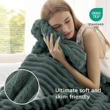 White Throw Blanket For Couch - GentleSoft Cozy Soft Blankets For Women, Cute Small Fleece Throws For Girls, Birthday Gifts For Women Mom, Fathers Day Decor Gifts, , 50x60 Inches - 野鴨綠 - 查看 4