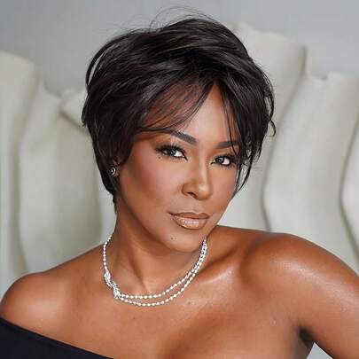 时尚别致的精灵短发假发，女士带刘海真人发，5 英寸巴西雷米真人发，自然造型短直精灵短发假发，无胶全机织假发，非常适合日常佩戴和派对