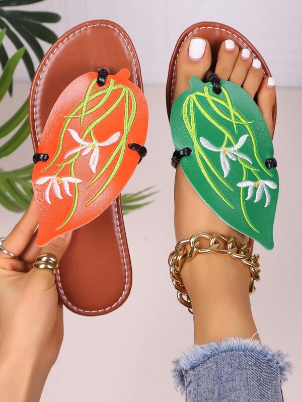 2025 Designer Plus Size Women's Fashion Minimalist Elegant Versatile Personalized European & American Style Leaf Print Thong Sandals, Breathable Outdoor Beach Shoes, Summer