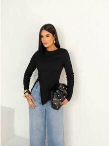 Women's Casual, Elegant Long-Sleeved Blouse With A Modern Asymmetrical Cut For Stylish Looks, Blouse With Pointed Detail At The Hem, Unique Design, Ideal For Combining With Jeans, Palazzo Pants, Midi Skirts Or Shorts, Versatile Piece For Everyday Wear Or Events, Comfortable Blouse For Fall, Winter And Mid-Season, Fitted Modeling, Light And Soft Fabric, Casual Chic Look With A Fashionable Touch, Perfect For Putting Together Productions With Sneakers, Boots Or High Heels, Blouse With A Modern Cut For Those Looking For Style And Practicality, Basic Piece With A Touch Of Sophistication, Ideal For The Office, Dinner, Shopping, Outings, Informal Parties And Special Occasions, Elegant Blouse With Impeccable Fit, Great For Putting Together Urban And Relaxed Looks, Combines With Gold Or Silver Accessories, Essential Item In The Modern Women's Wardrobe, Sophisticated Blouse With A Fashionista Touch And Refined Look. - 黑色 - 查看 1