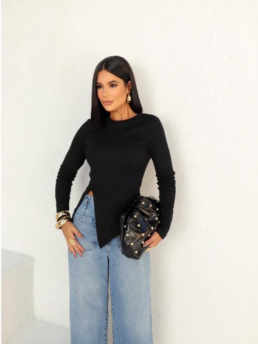 Women's Casual, Elegant Long-Sleeved Blouse With A Modern Asymmetrical Cut For Stylish Looks, Blouse With Pointed Detail At The Hem, Unique Design, Ideal For Combining With Jeans, Palazzo Pants, Midi Skirts Or Shorts, Versatile Piece For Everyday Wear Or Events, Comfortable Blouse For Fall, Winter And Mid-Season, Fitted Modeling, Light And Soft Fabric, Casual Chic Look With A Fashionable Touch, Perfect For Putting Together Productions With Sneakers, Boots Or High Heels, Blouse With A Modern Cut For Those Looking For Style And Practicality, Basic Piece With A Touch Of Sophistication, Ideal For The Office, Dinner, Shopping, Outings, Informal Parties And Special Occasions, Elegant Blouse With Impeccable Fit, Great For Putting Together Urban And Relaxed Looks, Combines With Gold Or Silver Accessories, Essential Item In The Modern Women's Wardrobe, Sophisticated Blouse With A Fashionista Touch And Refined Look. - 黑色 - 查看 1