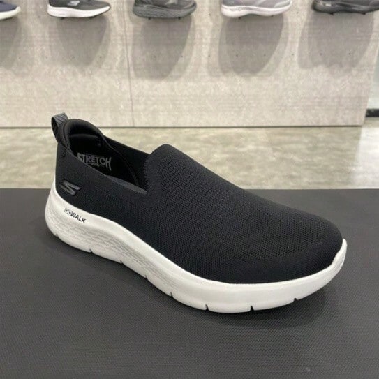 Skechers GO WALK FLEX atmungsaktive Ein-Schritt-Wanderschuhe für Herren mit Riemen, Mesh-Oberfläche, bequeme Sport-Freizeitschuhe mit weicher Sohle