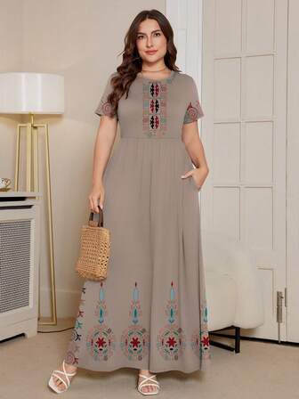 DEARCASE Plus Size Printed Pocket Short Sleeve Dress