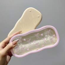 1 pièce Étui à lunettes à motif fleur, papillon et nœud, monture de lunettes transparente et résistante aux chocs. Boîte de rangement pour lunettes de mode pour hommes et femmes et bijoux, en matériau plastique, ouverture et fermeture magnétiques, grand espace convenant à toutes sortes de lunettes de soleil. Fournitures de stockage idéales.