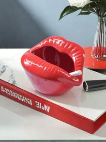 1pc Cute Cartoon Lip Resin Ashtray, Creative Unique Stylish Home Living Room Multi-Functional Smoking Accessory