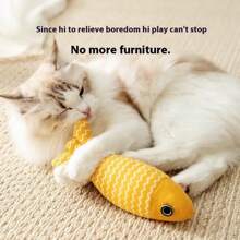 3 Juguetes para gato realistas con forma de peces con textura arrugada - Peluche resistente con protuberancias texturizadas para juego interactivo, resistente a mordeduras y apto para gatos y gatitos, diseño divertido a rayas naranjas y amarillas, juguete interactivo para gatos