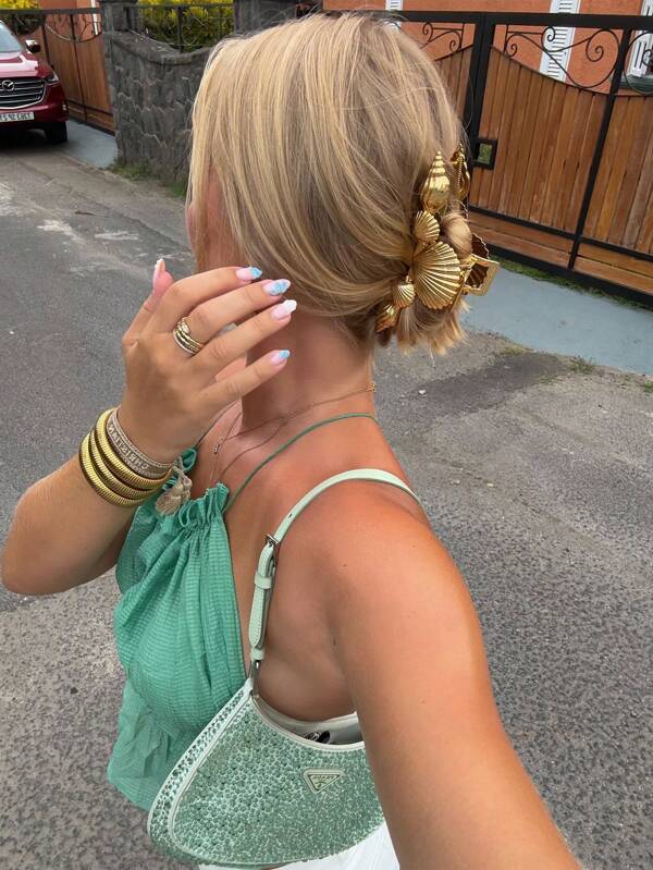 1 stuk Mode Strand Zomer Nieuwe Baker Conch Getextureerde Gestreepte Haarspeld Dames Elegante Vakantie Haaraccessoires Haarklauw Oceaan Element Haarklauw Haarspeldjes Haarkaak Clip Haarklemmen Haar Clutch Haarvanger Clip