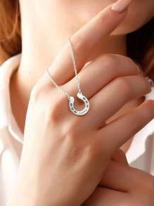 Collar de acero inoxidable con herradura personalizada, collares antidecoloración chapados en oro de 18k y color plateado para mujeres, joyería de boda personalizada estética, accesorios de vacaciones, regalo para mamá/hija/mejor amiga