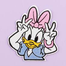 Disney 1pc Disney Mickey, Minnie, Donald Duck, Daisy Duck Fabric Applique Patch, DIY Decorative Accessories For Bags, Clothes Summer, School