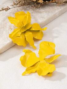 2pcs Exaggerated Floral Design Earrings For Women, European And American Style
