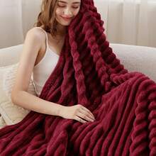White Throw Blanket For Couch - GentleSoft Cozy Soft Blankets For Women, Cute Small Fleece Throws For Girls, Birthday Gifts For Women Mom, Fathers Day Decor Gifts, , 50x60 Inches - 深紅色 - 查看 1