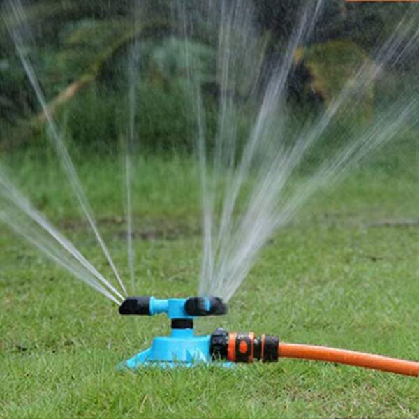 1 Stück Rasensprenger, 3-armiger rotierender Kunststoff Sprinkler, 360 Grad Wassersprühfläche