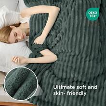 White Throw Blanket For Couch - GentleSoft Cozy Soft Blankets For Women, Cute Small Fleece Throws For Girls, Birthday Gifts For Women Mom, Fathers Day Decor Gifts, , 50x60 Inches - 野鴨綠 - 查看 9