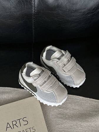 2025 儿童休闲透气网眼轻便运动鞋，婴儿初学走路的鞋子