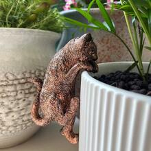 1pc Whimsical Cat Statue With Hanging Planter - Faux Bronze Finish, Perfect For Home And Garden Decor, Suitable For Halloween, Christmas, Easter, Thanksgiving