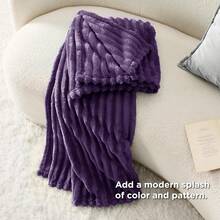 White Throw Blanket For Couch - GentleSoft Cozy Soft Blankets For Women, Cute Small Fleece Throws For Girls, Birthday Gifts For Women Mom, Fathers Day Decor Gifts, , 50x60 Inches - 紫色 - 查看 5