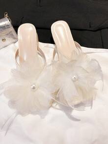 Sandalias de verano 2025 con tira de flor de perla falsa y tacón grueso francés, sandalias abiertas de tacón medio versátiles para mujeres - Beis - Ver 2