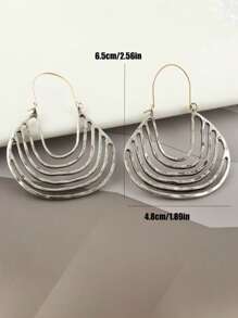 1 paire de boucles d'oreilles géométriques rétro exagérées en forme de U, boucles d'oreilles uniques et élégantes pour femmes