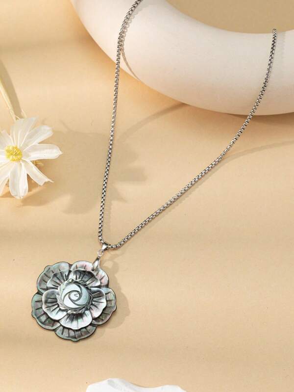 1pc Handmade Carved Black Shell Multilayer Flower Necklace