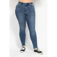 Plus Size High Waist Skinny With Destroy & Shark Bit Hem - Medium - 查看 3