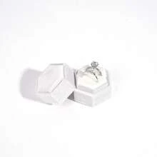 1 hộp đựng nhẫn nhung, hộp đựng nhẫn nhung hình lục giác, hộp đựng trang sức, 4,7cm/1,85in * 4,5cm/1,78in, hộp đựng trang sức hình vuông - trắng - Xem 16