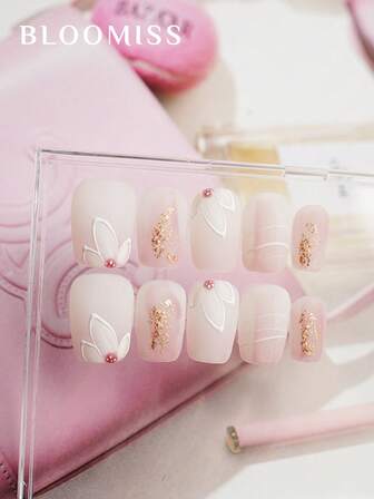 10 Pieces Of Handcrafted Press On Nails Short ,Pink Nails , Gentle Flowers , Summer Nails ,Reusable Fake Nails