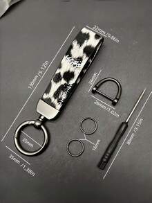 1 pieza Llavero de muñeca de estilo francés de cuero con 2 anillos para llaves y anillo en D anti-pérdida, correa portallaves unisex corta, llavero de coche de moda multicolor, accesorio de bolso de estilo empresarial para uso diario de hombres, accesorio de coche casual, estilo gótico lindo Y2K para la escuela