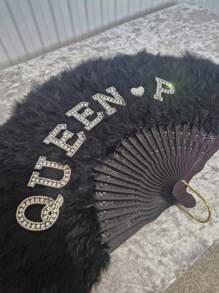1 Stück personalisierter Perlen & Text Gothic Schwarz Feder Braut Handventilator, geeignet für den täglichen Gebrauch, Geburtstagsgeschenk, langanhaltend, farbig, süß, niedlich, witzig, Kawaii, Y2K, stilvoll, unisex, lässig, individuell, personalisiert, einzigartig, maßgeschneidert, ideales Geschenk für ihn, ideales Geschenk für sie, sie, Freund, Freundin, Familie, Freunde